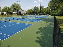 Devon country club tennis courts