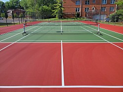 2 pickleball on 1 tennis court